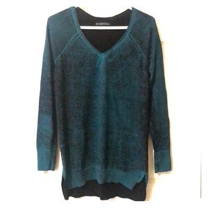 Rock & REPUBLIC dark green & black sweater small